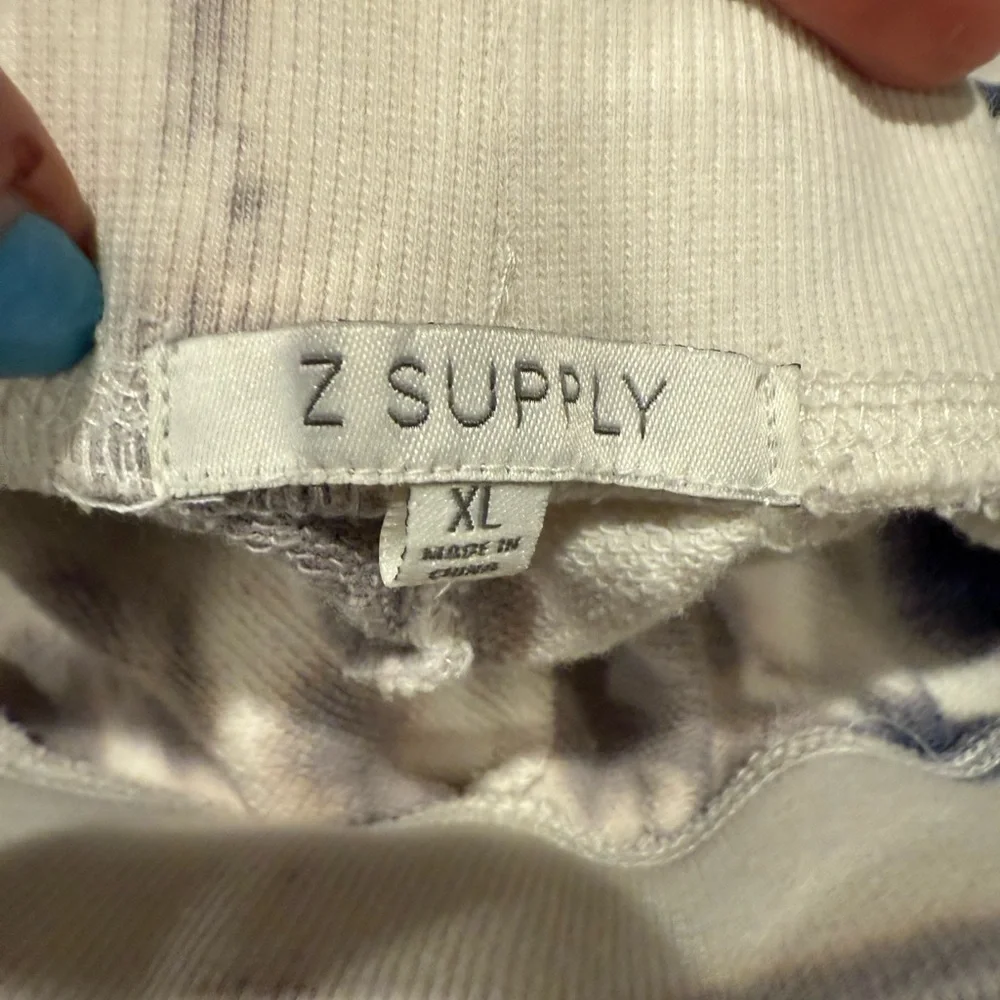 Z Supply Tie-Dye Joggers - Picture 5 of 16